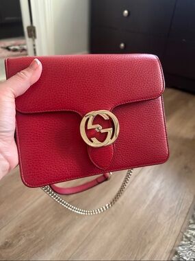 ✨ Gucci Interlocking GG Small Chain Shoulder Bag – Red Dollar Calfskin | Light G